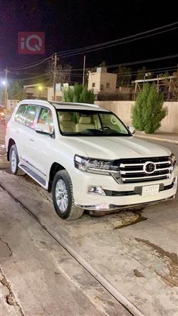 تۆیۆتا لاند کروزەر